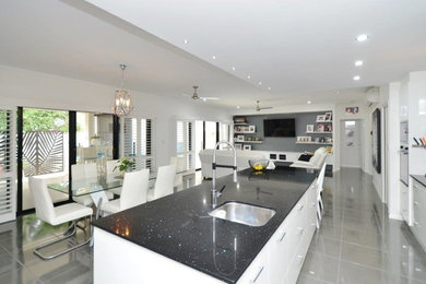 This is an example of a contemporary kitchen in Townsville.