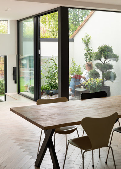 Dining Room by Fraher & Findlay Architects Ltd