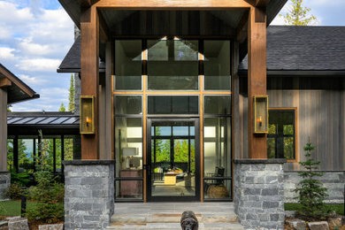 Example of a transitional entryway design in Dallas