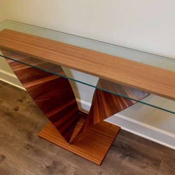 Jimmy V hall table