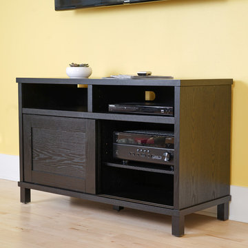 Sullivan Entertainment Center, Sharp Black