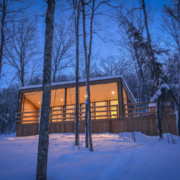 Ushuaia Pod Exterior by Lofty Pods