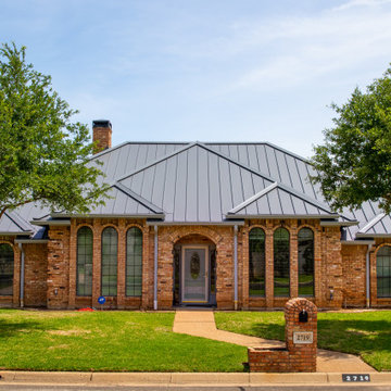 Standing seam metal roof