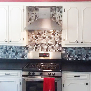 Eden Mosaic Tile Installations: Modern Cobble Stainless Steel White Glass Tile