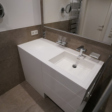 Aus einem Badezimmer wird ein Duschbad in München Perlach