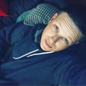 Lo Robertson's photo