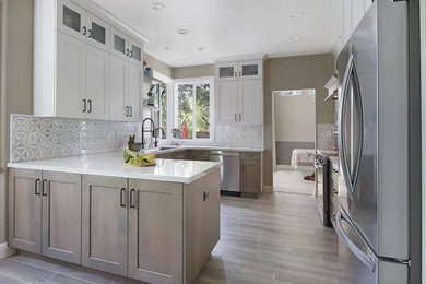 Transitional kitchen photo in San Francisco