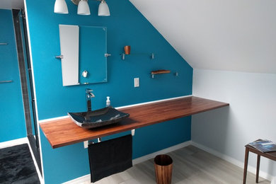 Inspiration for a modern bathroom remodel in Boston