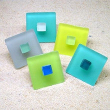 Bathroom: cabinet hardware