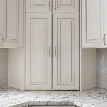 A Kitchen for Family and Entertaining