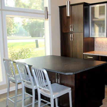 Maple Rohe Espresso Cabinets, Silver Pearl Granite, Silestone Quartz Backsplash