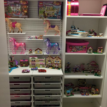 Girls Toy Closet