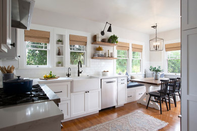 Example of a farmhouse kitchen design in San Diego