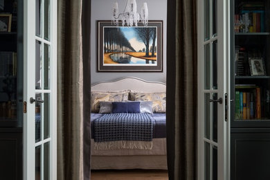 Inspiration for a timeless bedroom remodel in Moscow