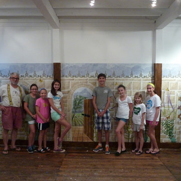 Teaching murals to kids