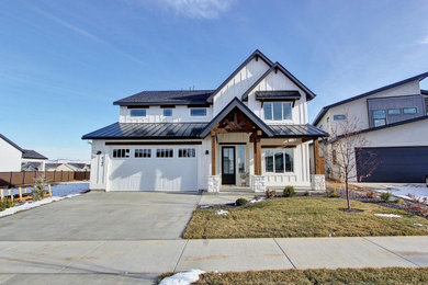 Example of an exterior home design in Boise