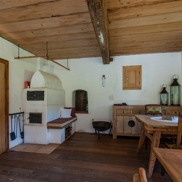 Old Farmhouse - Dining Room