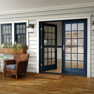This is an example of a contemporary porch design in Seattle.