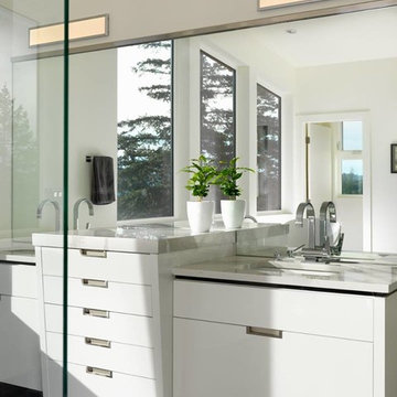 High-end High Gloss Bathroom