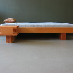 Float Daybed - Douglas Fir - Side View - Daybeds