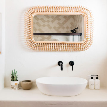 Fish Scale Tile Blend Bathroom