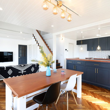 ocean side vintage house