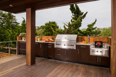 Inspiration for a timeless kitchen remodel in New York