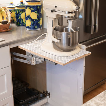 Updated Farmhouse Style Kitchen Remodel