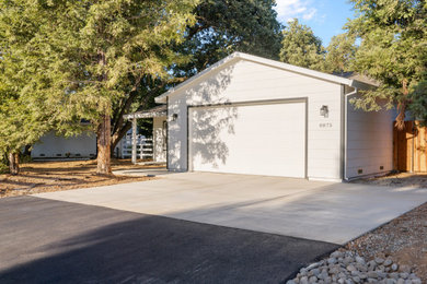 Garage photo in Sacramento