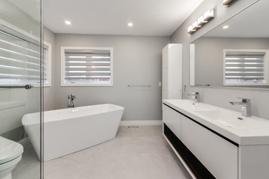 Inspiration for a contemporary bathroom remodel in Toronto