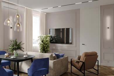 Modelo de salón abierto y gris y blanco tradicional renovado de tamaño medio con paredes grises, suelo de madera en tonos medios, televisor colgado en la pared y suelo marrón