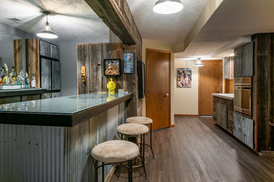 Example of a minimalist basement design in Other