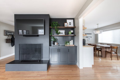 Transitional family room photo in San Francisco