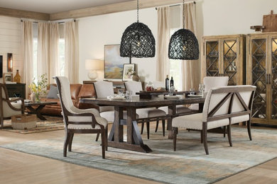 Dining room - dining room idea in Austin