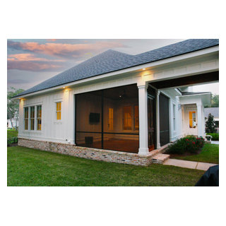 Sweet Bay Magnolia - Exterior - by Bob Chatham Custom Home Design | Houzz
