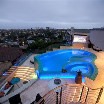 Aquamarine Glass Tiled Pool