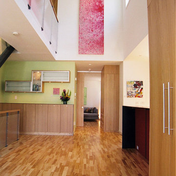 B- Line Medium 001 | 2-story space
