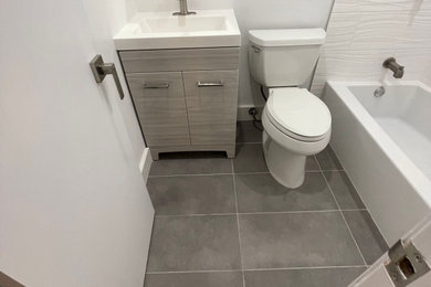 Bathroom - contemporary bathroom idea in Miami