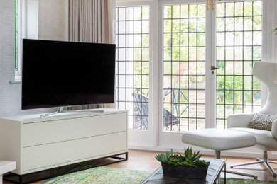 Living room photo in Essex