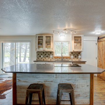 Shabby Chic Farmhouse Kitchen with White Washed Barn Wood