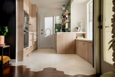 Minimalist kitchen photo in Austin