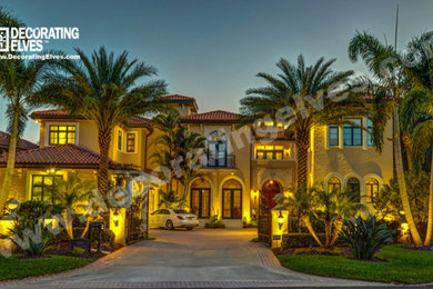 Home design - coastal home design idea in Tampa