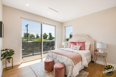 Bedroom - bedroom idea in Los Angeles