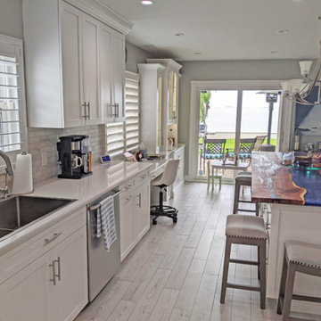 Discover the Joy of a New Kitchen with Custom-Made Cabinets and Kitchen Island