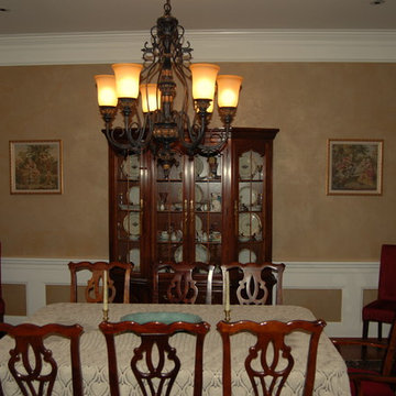 Lusterstone Plaster Finish in a Dining Room by Tom Taylor