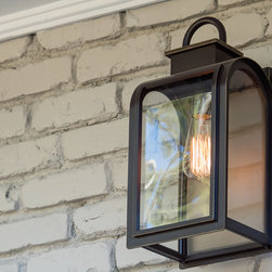 Echo Cliff Court - Outdoor Lighting