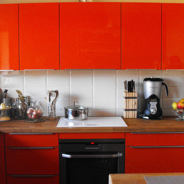 Une cuisine couleur corail