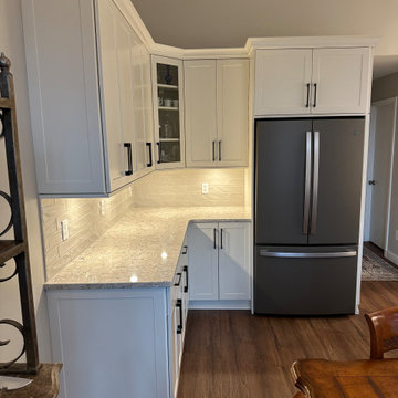 Showplace EVO Pendleton Kitchen in Soft Cream