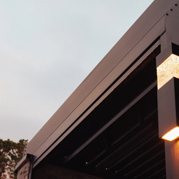 Rogers Residence - Bloomfield Hills, MI: StruXure Louvered Pergola & MagnaTrack