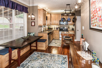 Inspiration for a small transitional kitchen remodel in Orlando